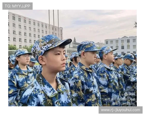西海岸足球场兼职保安：在绿茵场边守护安全与秩序的日常故事